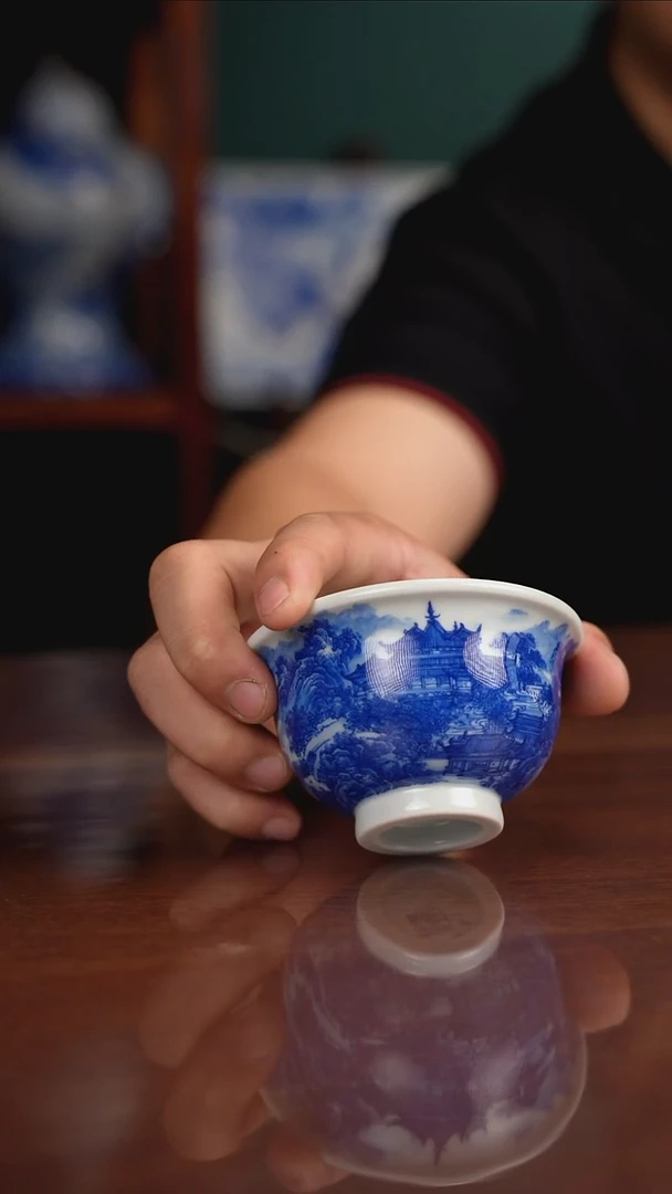 自成堂柴窑青花压手杯