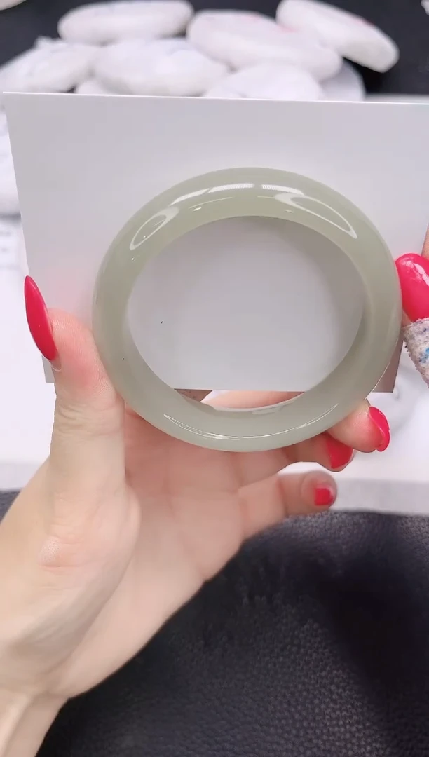 未镶嵌手镯石英质玉217-54.6