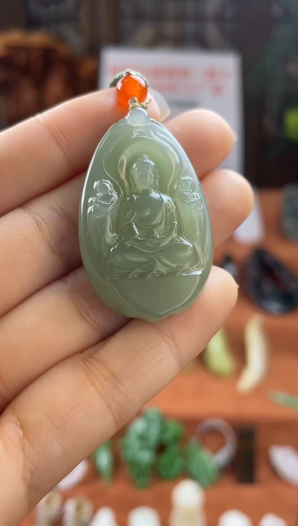 颈饰未镶嵌和田玉青海料冰晴水西方三圣带证书