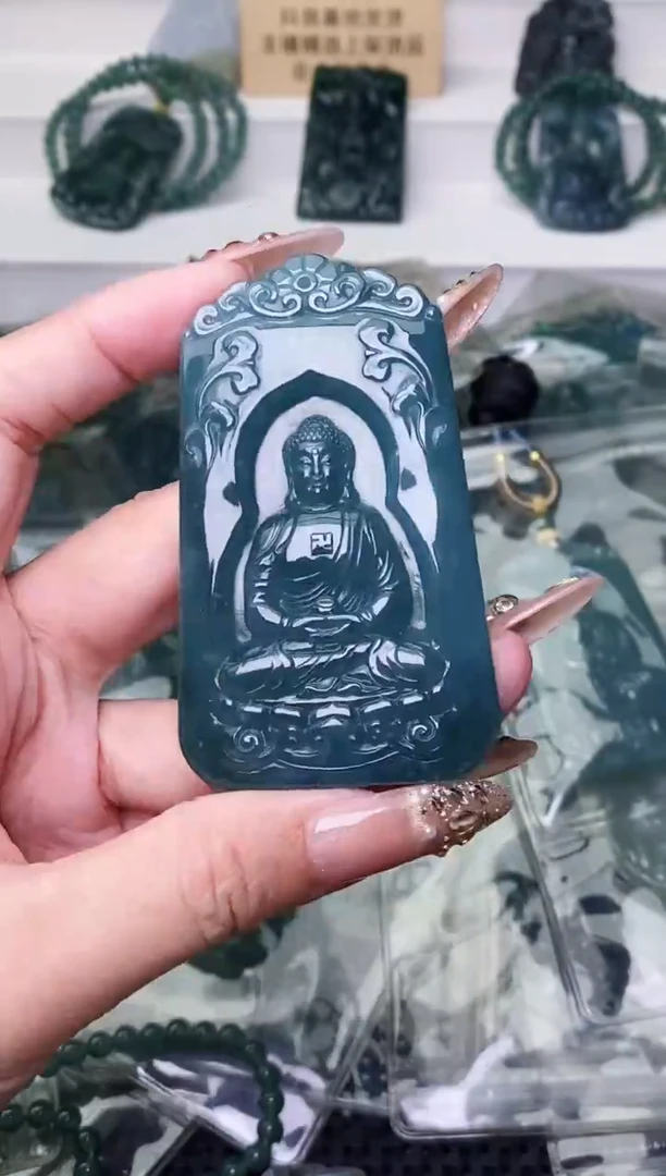 颈饰未镶嵌翡翠