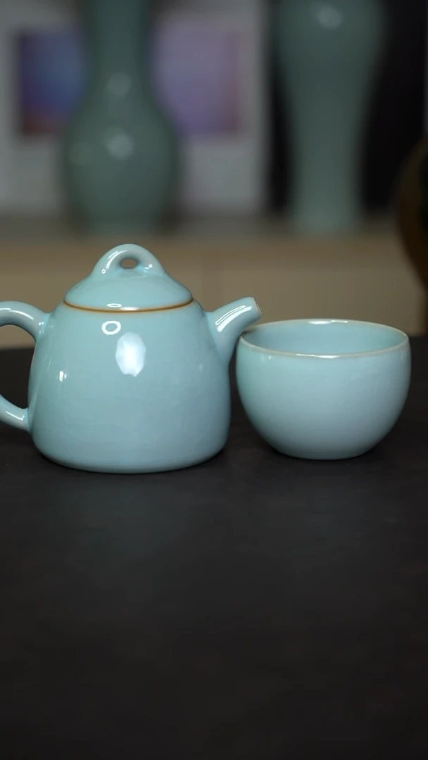 杯子瓷天青秦权壶一套