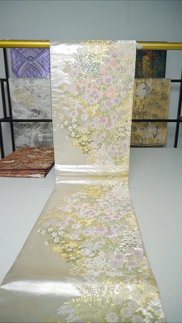 织绣织锦1绍巴花卉