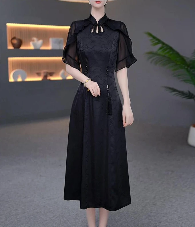 轻奢高端设计气质连衣裙2025新款女夏季今年流行爆款减龄优雅