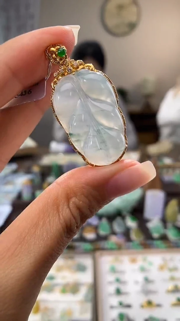 翡翠18K金镶嵌吊坠(不含链)叶子