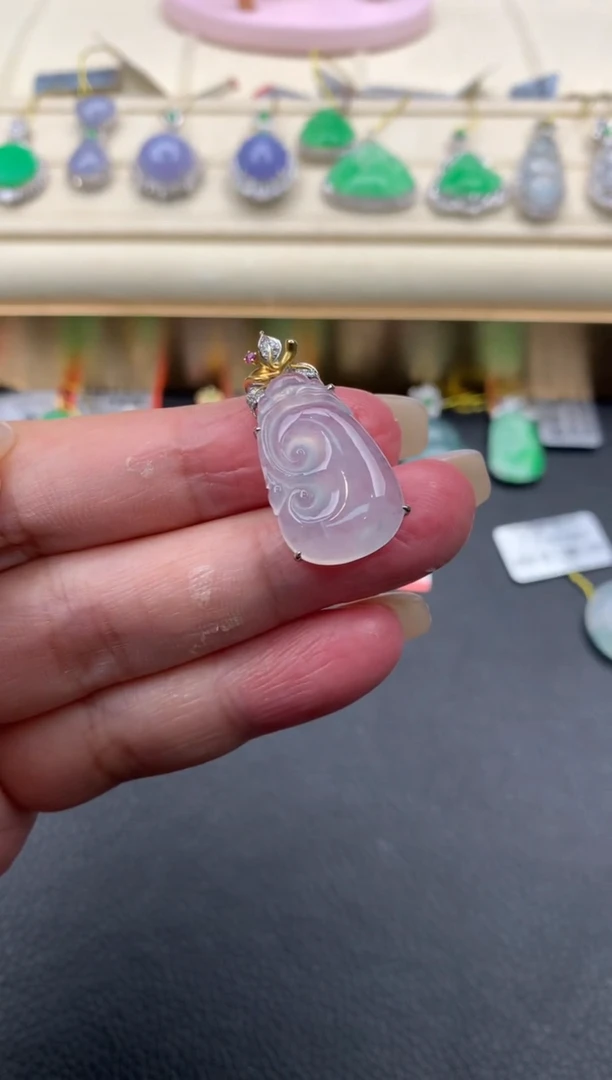 【闪购商品】翡翠颈饰18K金镶嵌Q739     