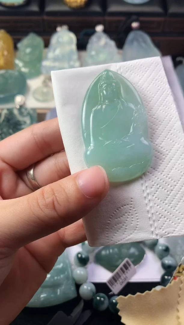 未镶嵌定制翡翠?****?毛货不退不换