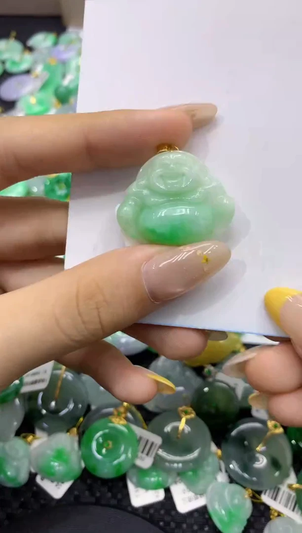 颈饰18K金镶嵌翡翠天然缅甸翡翠A货