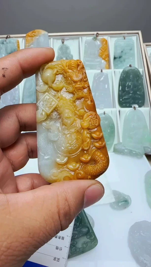 【闪购商品】翡翠颈饰未镶嵌缅甸天然A货翡翠