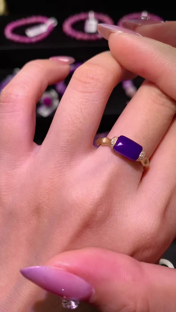 【闪购商品】苏纪石（舒俱来）.18K金镶嵌舒俱来戒指