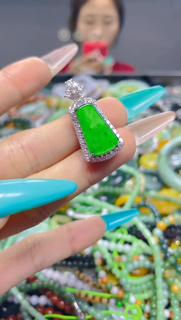 颈饰未镶嵌翡翠/P/翡翠A货，一件也是批发价