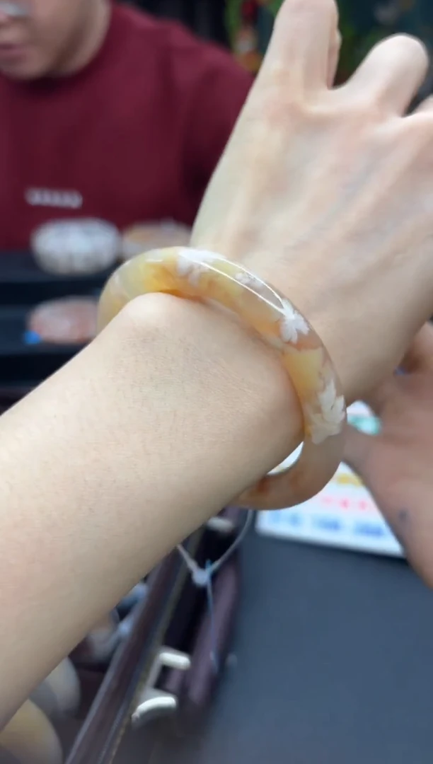 【闪购商品】石英质玉手镯未镶嵌255（55圈）