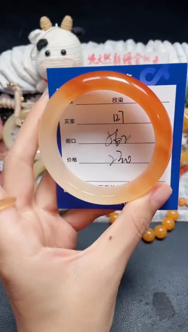 未镶嵌石英质玉手镯127