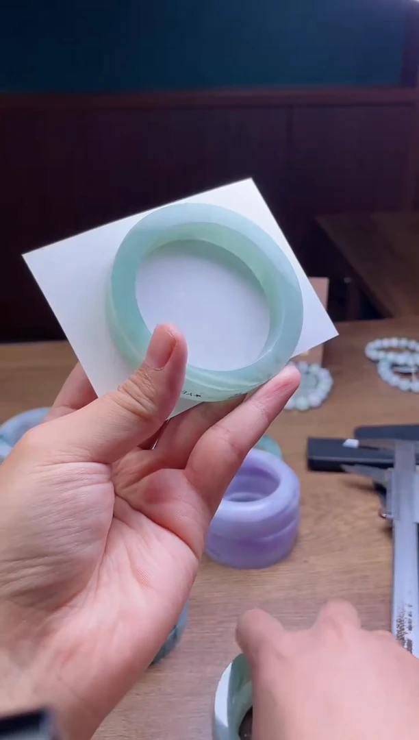 未镶嵌手镯定制翡翠S*定制