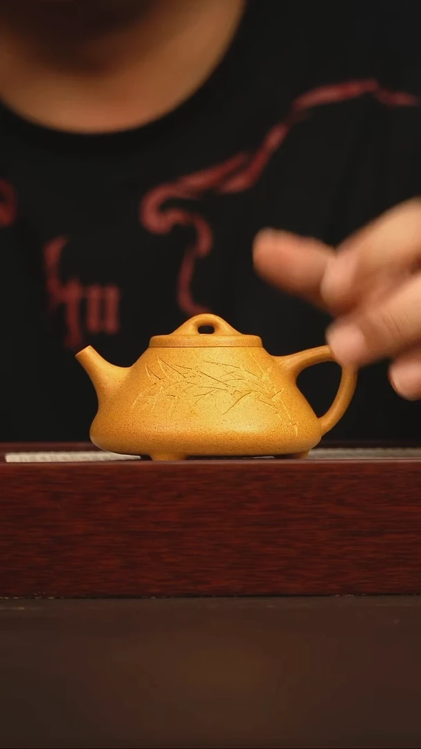 茶壶紫砂150cc黄金段半手石瓢