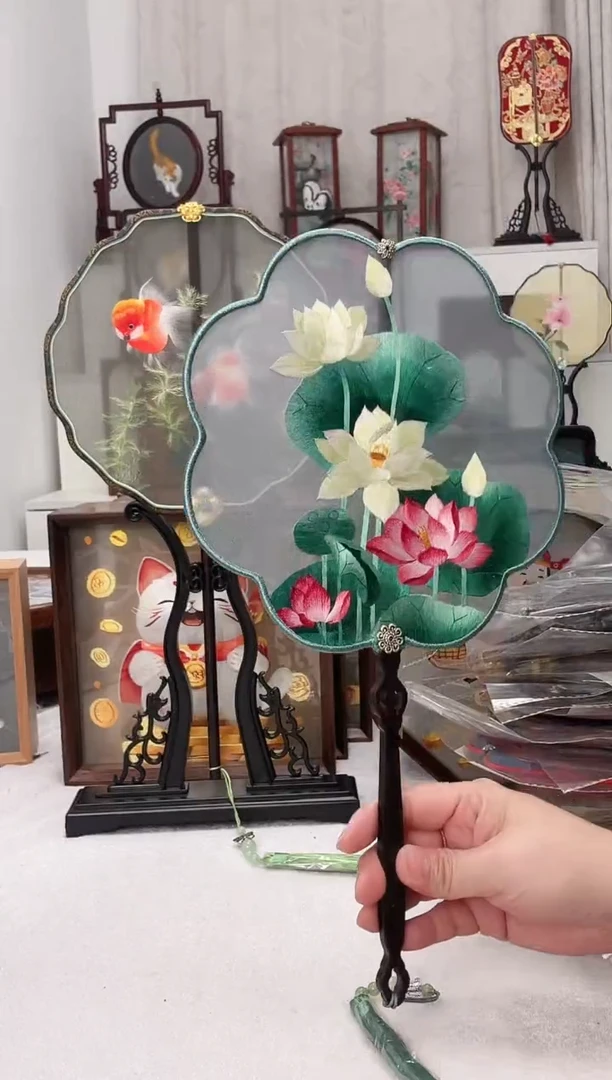 扇子苏绣作品手工团扇