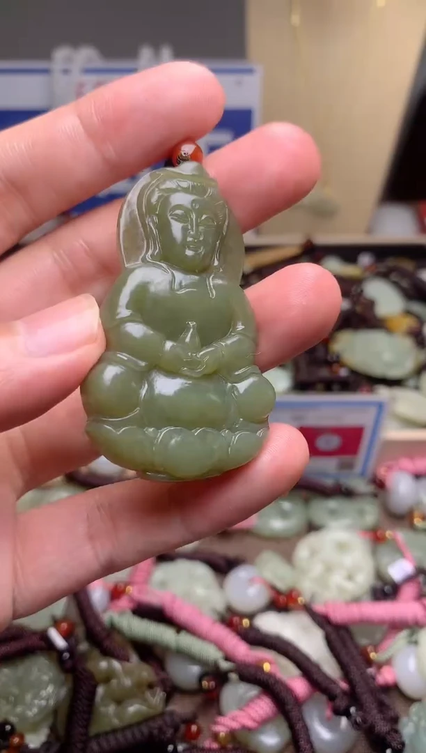 颈饰未镶嵌和田玉1
