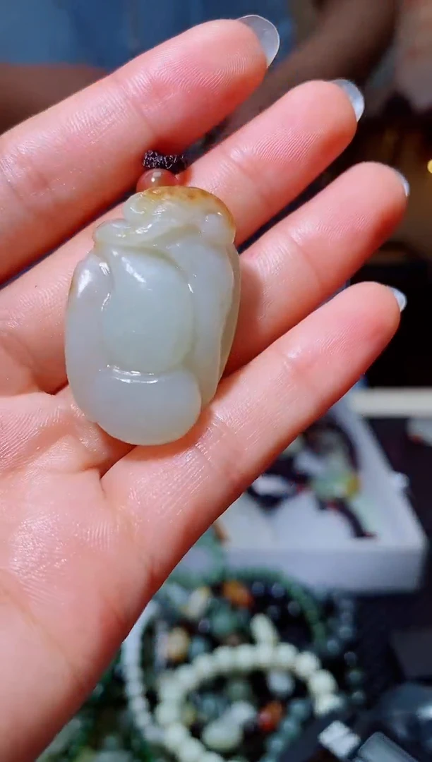 和田玉未镶嵌颈饰1