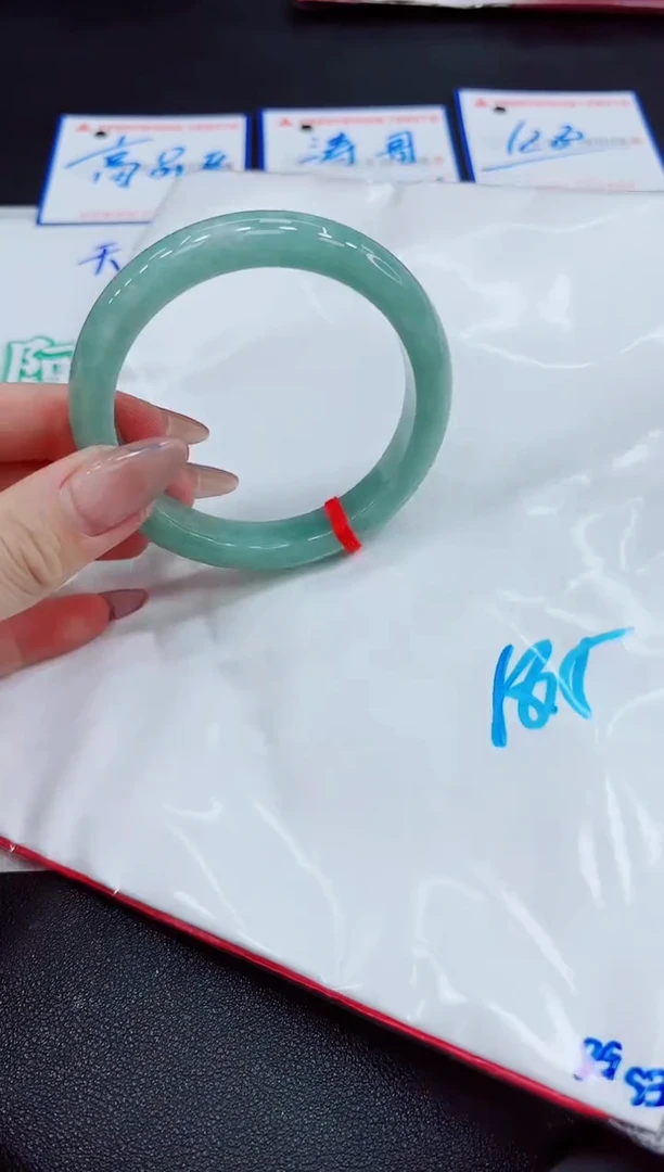 【闪购商品】翡翠手镯未镶嵌0000000000