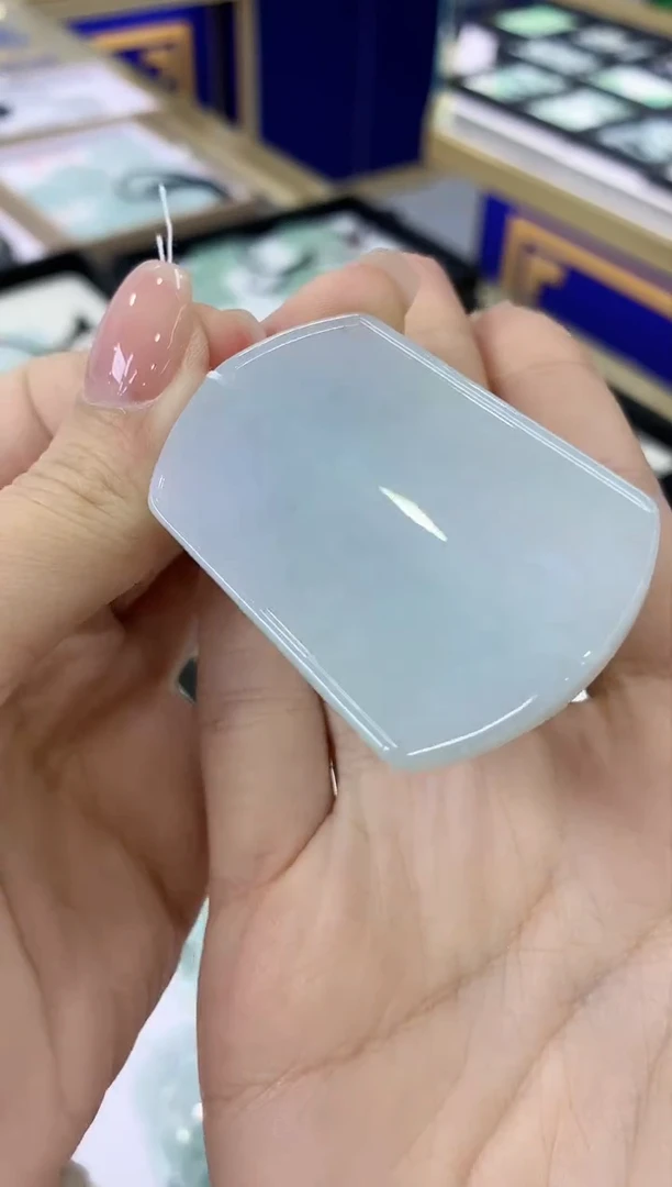 【闪购商品】翡翠吊坠(不含链)未镶嵌多样性发其一