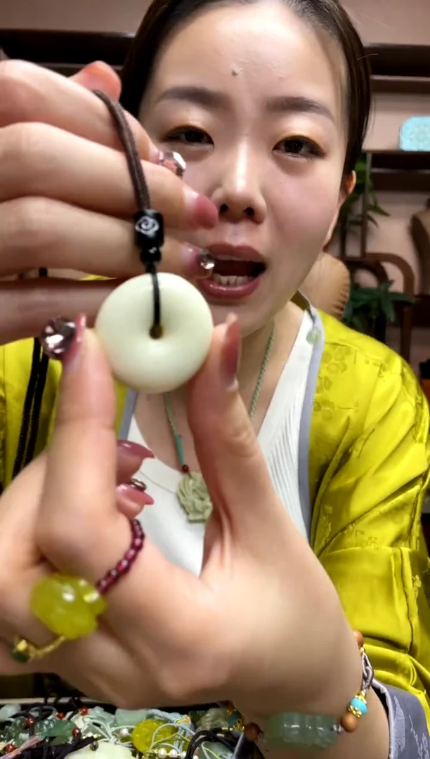 岫玉未镶嵌吊坠多样性发货其中发一