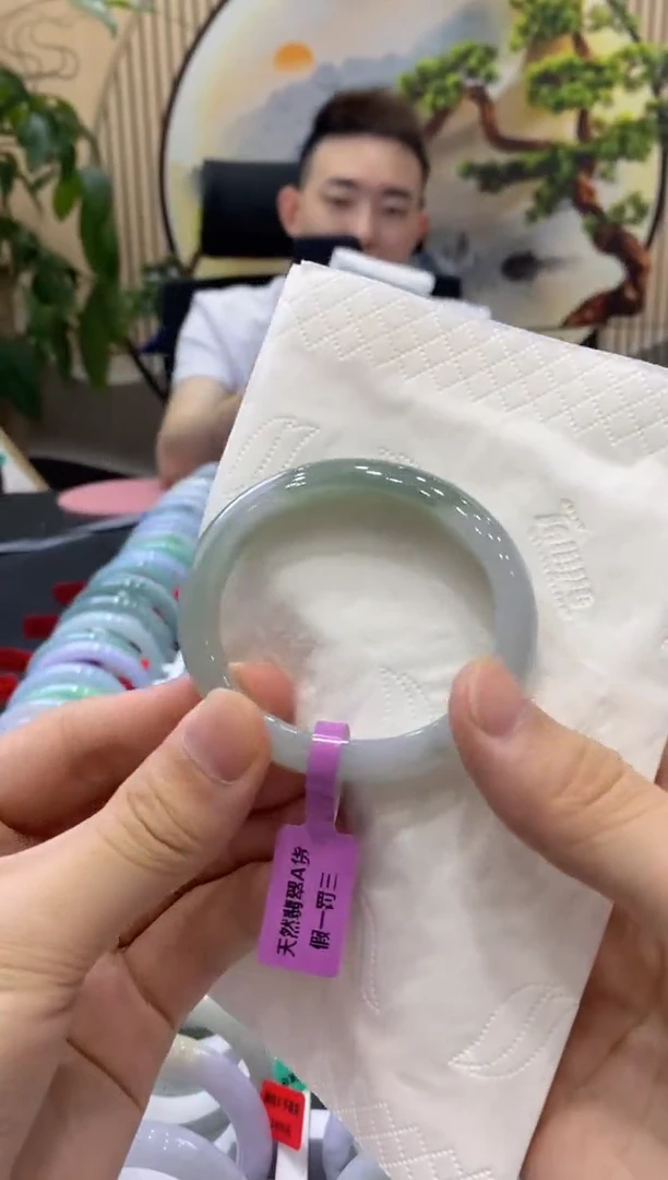 翡翠手镯未镶嵌6710