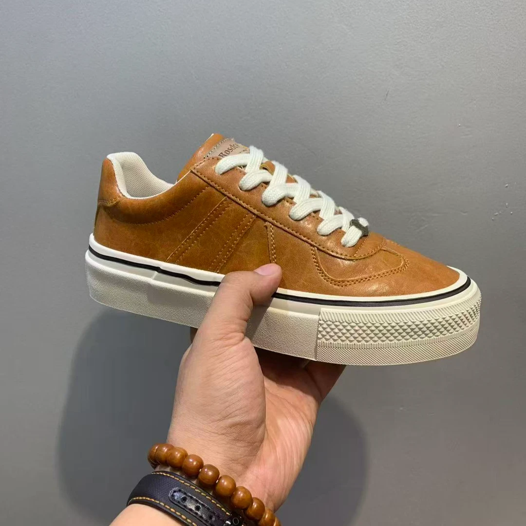 2025秋冬新款轻奢皮面男款休闲板鞋干净痞帅潮流百搭透气显瘦男鞋