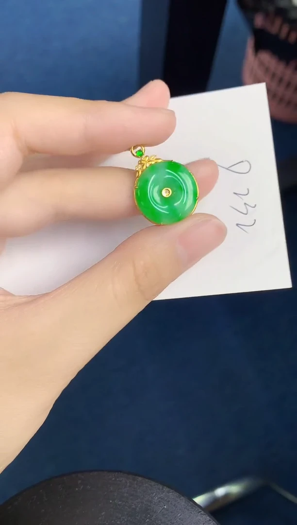 翡翠18K金镶嵌颈饰天然翡翠緬甸A貨