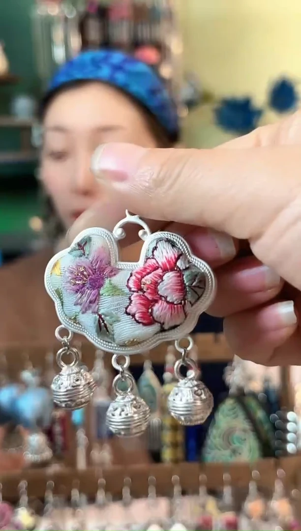 织绣彩云南阁非遗老绣715