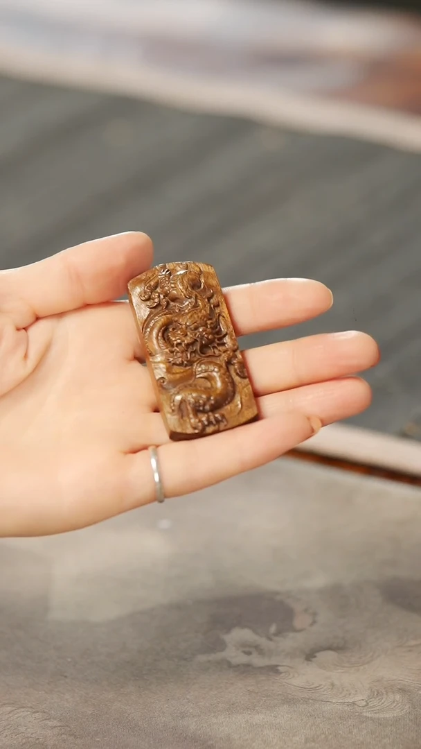 【闪购商品】金丝楠木雕云龙吊坠