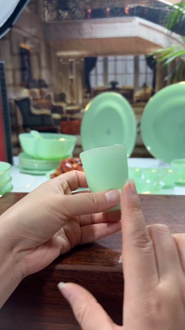 【闪购商品】....玉瓷酒杯6个  【贝美】