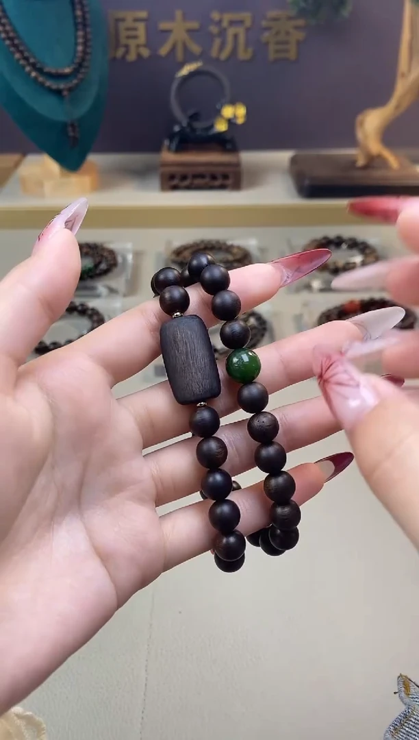 【闪购商品】沉香手串J沉水芽庄白棋08两圈+雷击顶珠沉香木雕