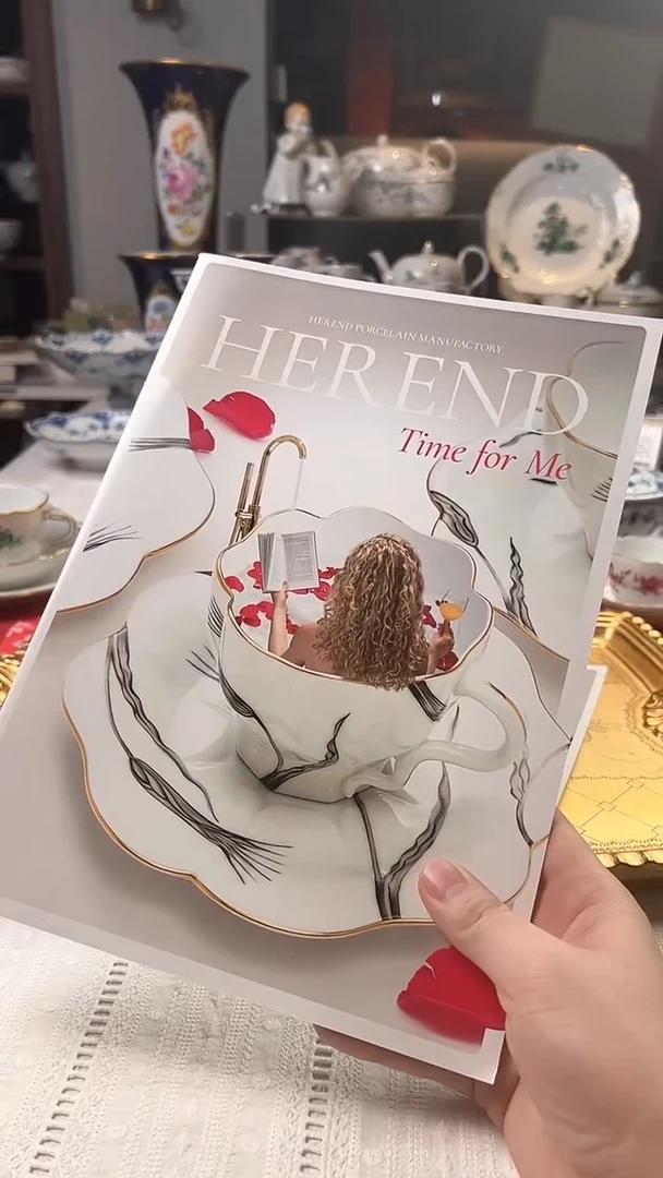 【闪购商品】瓷片赫伦杂志桌面摆件