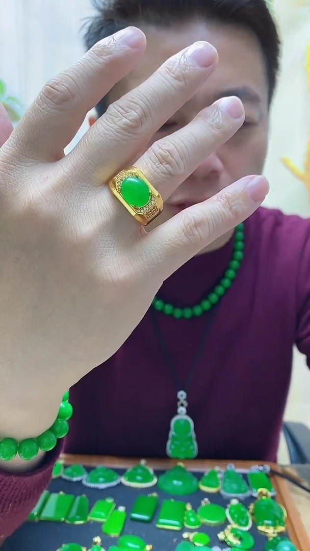 14K金镶嵌戒指翡翠翡翠戒指