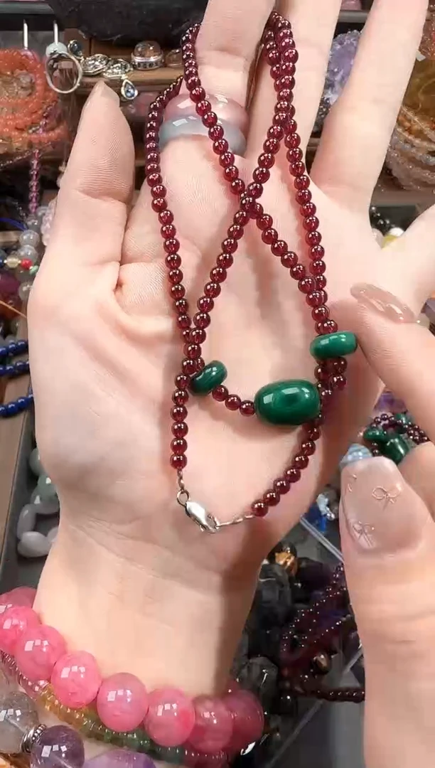 银S925镶嵌颈饰石榴石7987484646