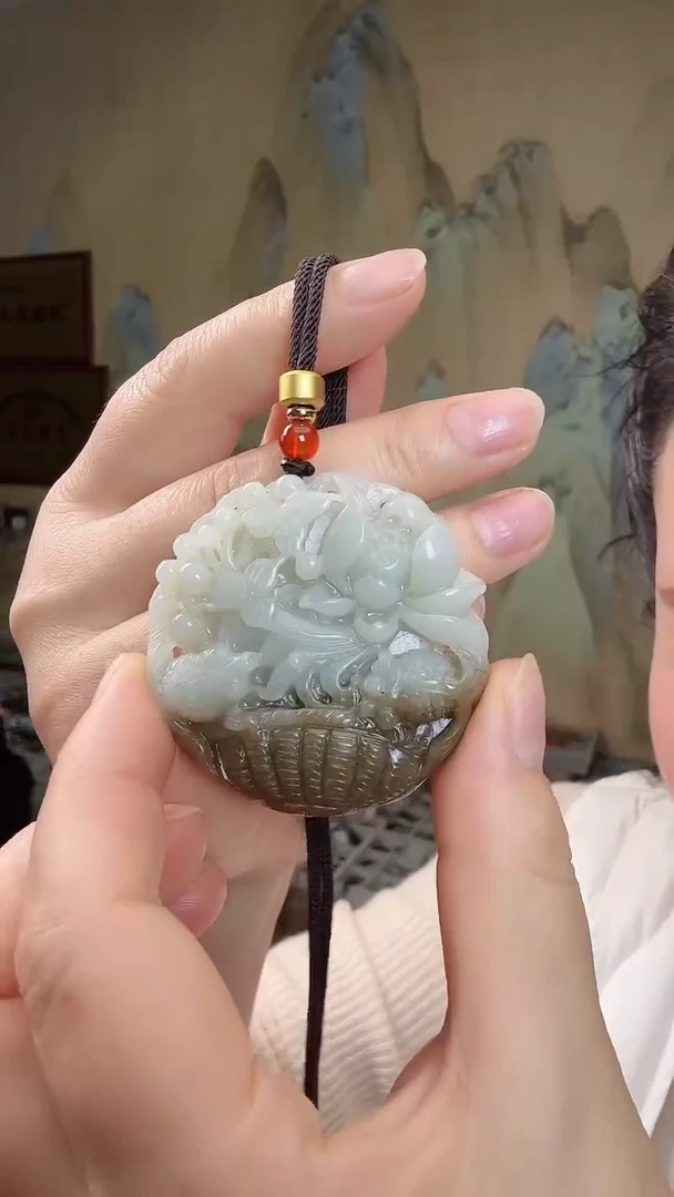 颈饰未镶嵌和田玉.