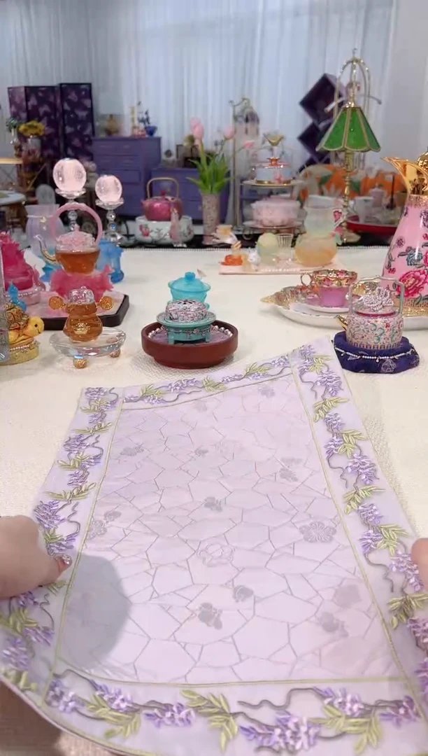 欧根纱紫色茶席 如图