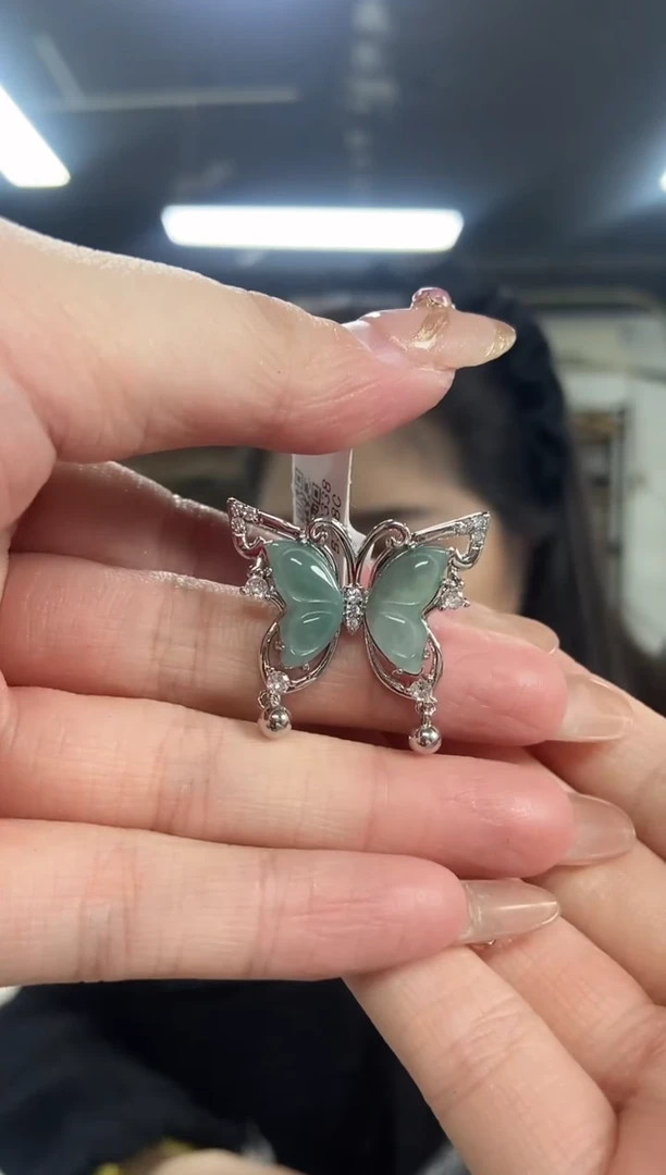 【闪购商品】翡翠吊坠(不含链)未镶嵌多样性发其一颜色微差