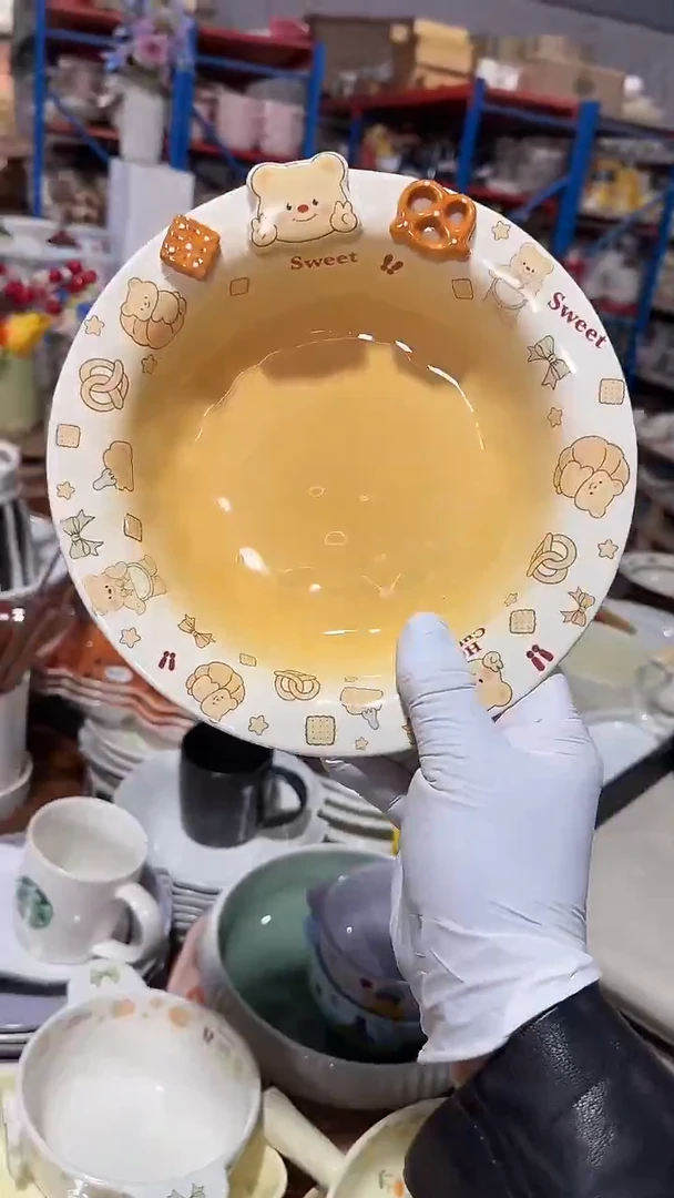 陶瓷深盘 小熊面包 微瑕凑满20元包邮