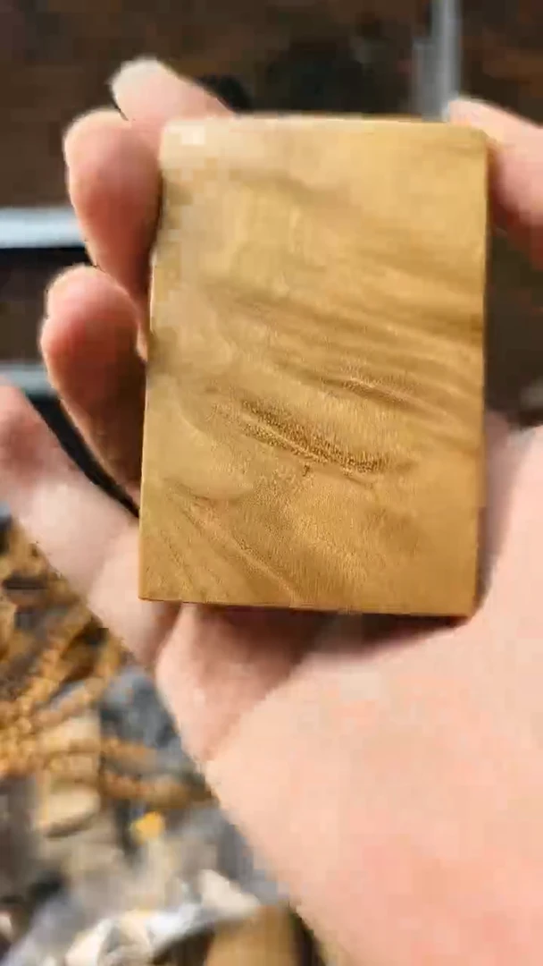 【闪购商品】金丝楠无事牌手把件