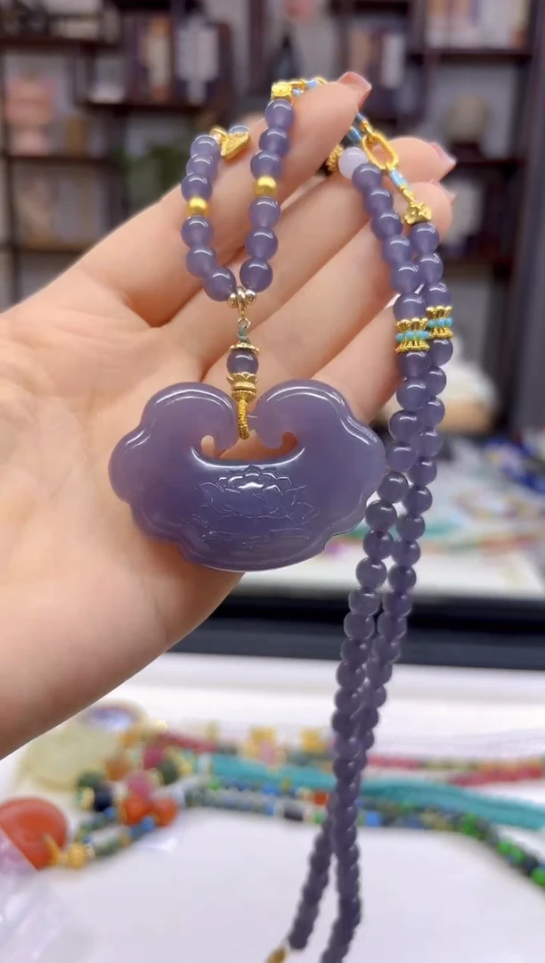 【闪购商品】和田玉毛衣链未镶嵌M606