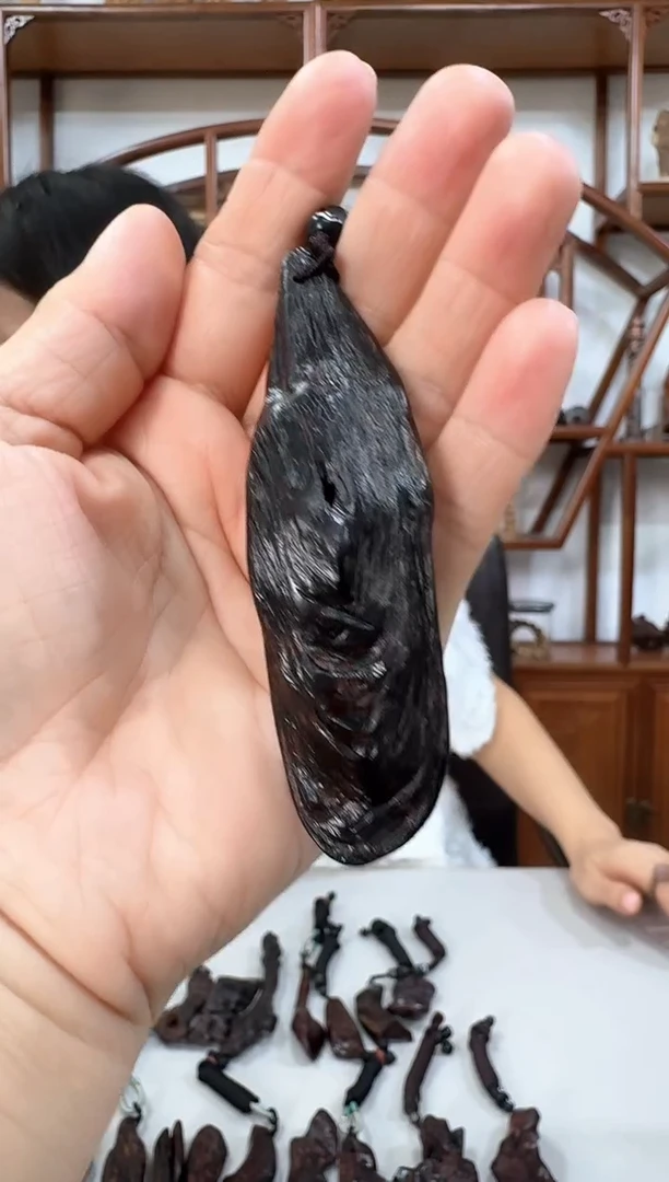 降真香吊坠雄**翅尖峰岭降真香随型吊坠多样性发一