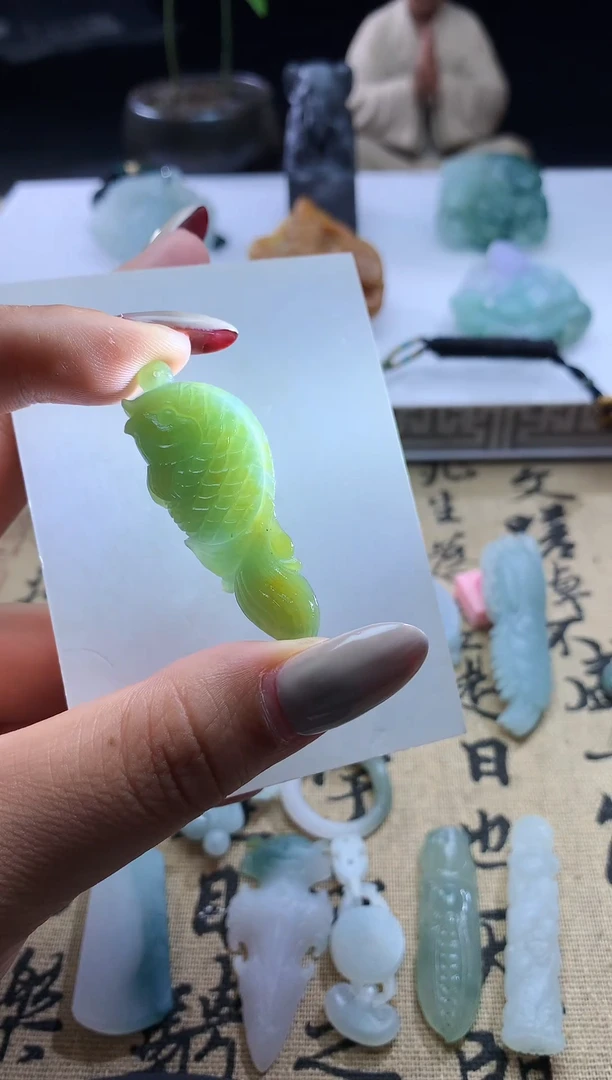 未镶嵌定制翡翠鱼