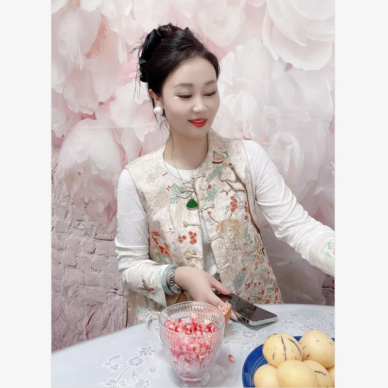 秋季气质休闲时尚中国风绣花马甲新中式显瘦民族风复古马夹刺绣