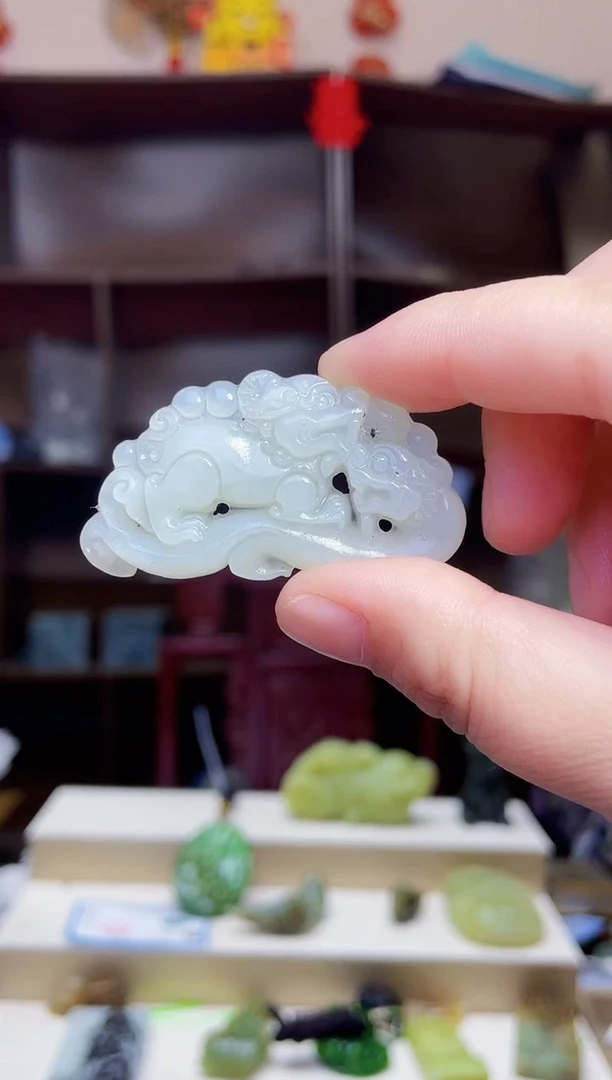 和田玉未镶嵌颈饰1