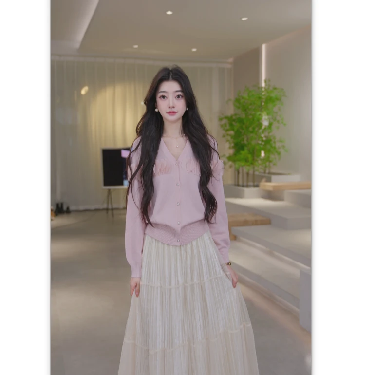 Basic House/百家好新款时尚百搭减龄长袖针织衫 B1324B50832