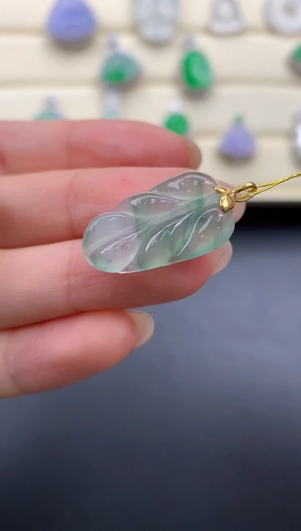 【闪购商品】翡翠颈饰18K金镶嵌Q593