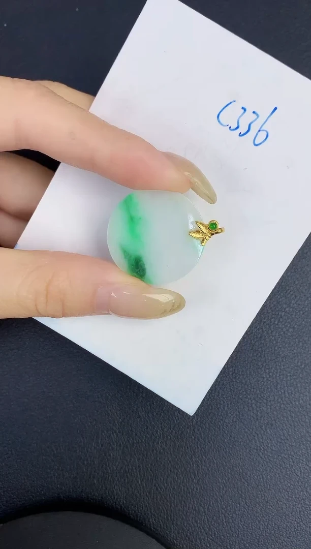 翡翠未镶嵌颈饰缅甸天然翡翠A货