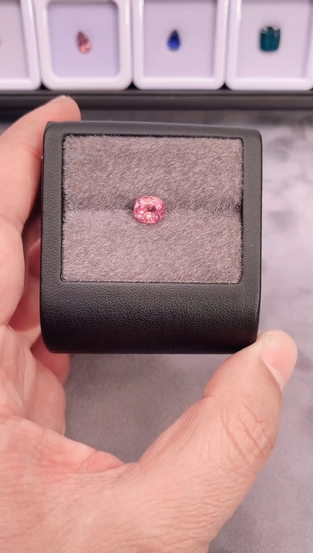 未镶嵌裸石尖晶石1.7