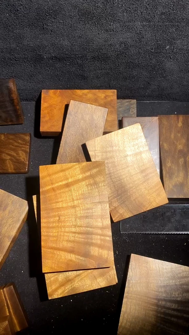 七**谜金丝楠小叶无事牌