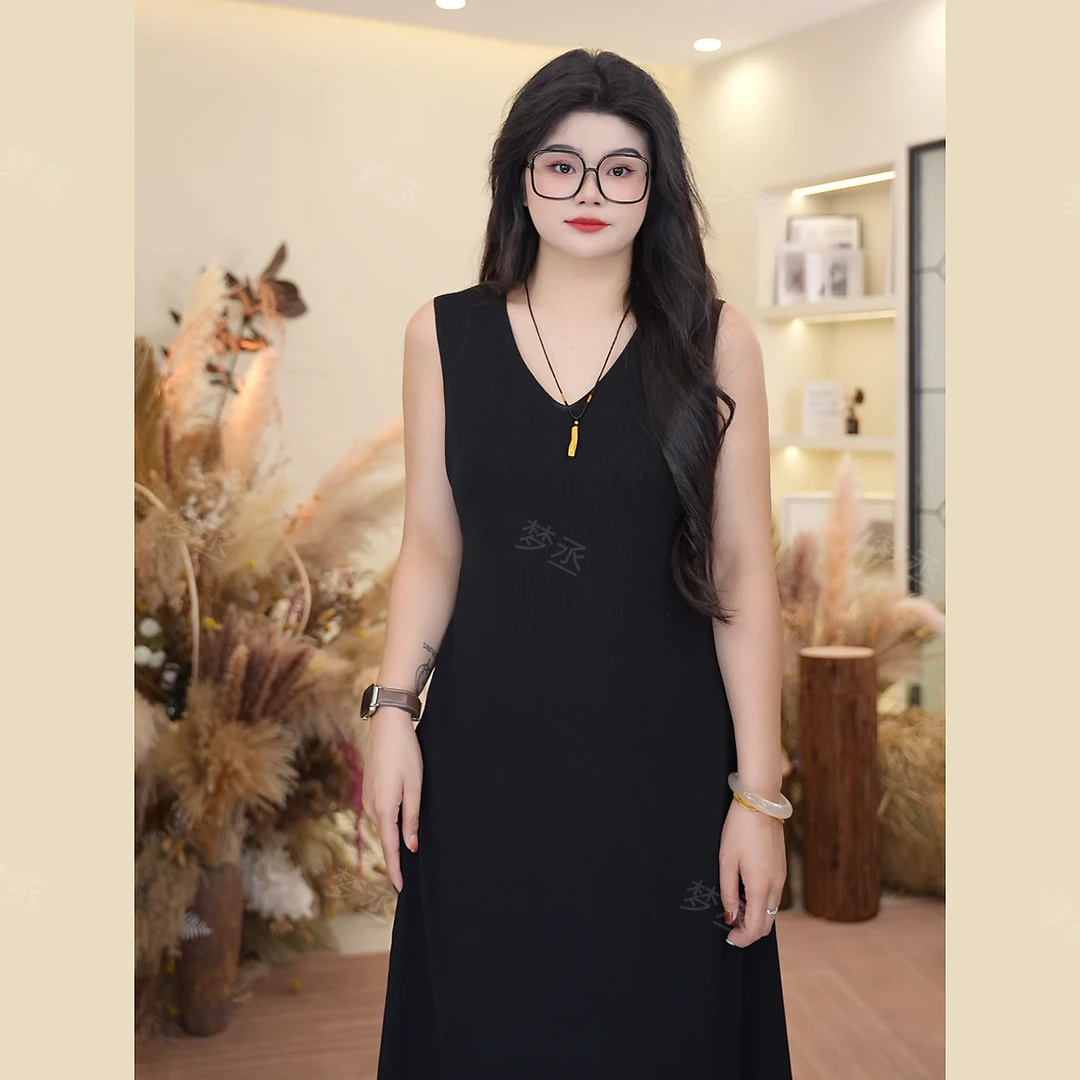 梦丞【春日美纪】大码女装V领软糯纯色系宽松显瘦针织连衣背心裙